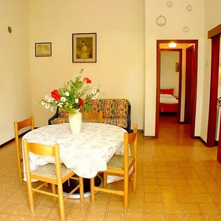 Pretty Duplex For 6 Guests In A Oasis In Lignano Riviera Lignano Sabbiadoro