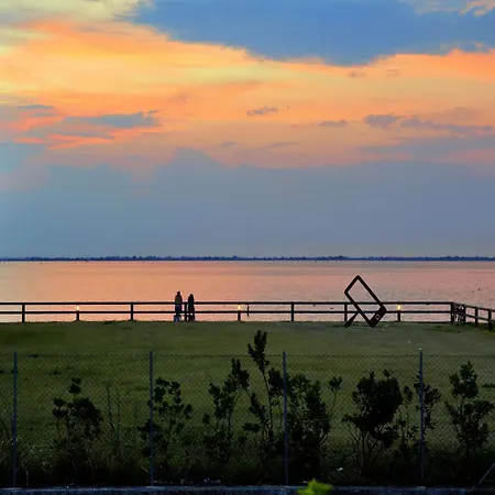 Pretty Duplex For 6 Guests In A Oasis In Lignano Riviera Villa Lignano Sabbiadoro