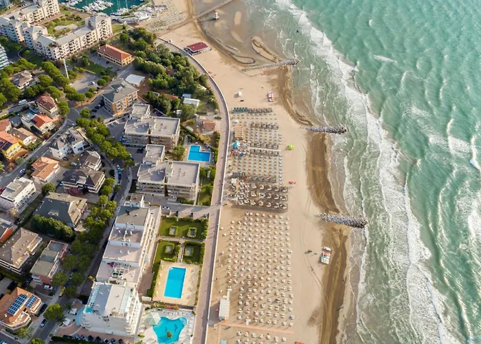 Villa Pretty Duplex For 6 Guests In A Oasis In Lignano Riviera *